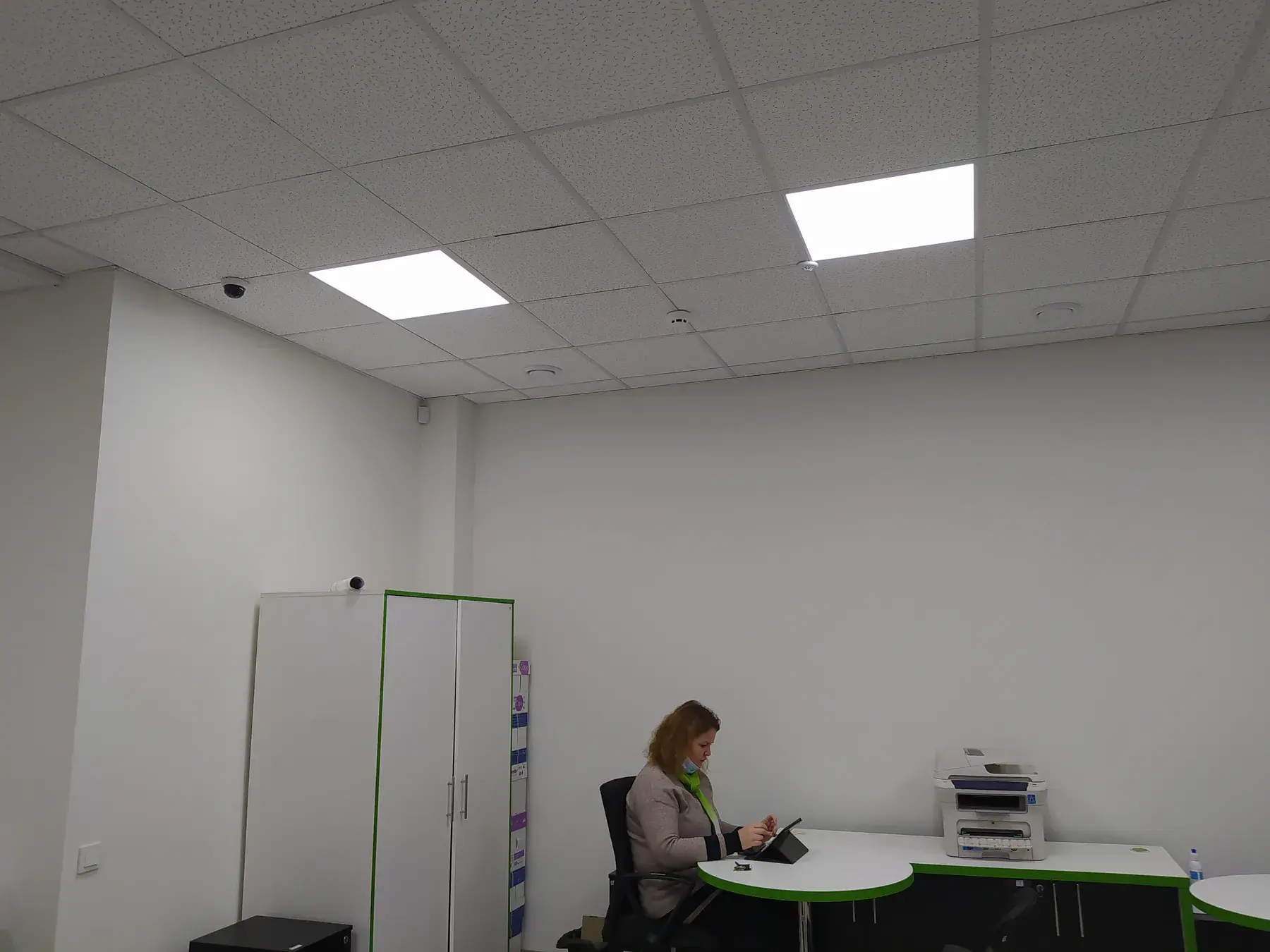 Робоча зона біля внутрішньої перегородки